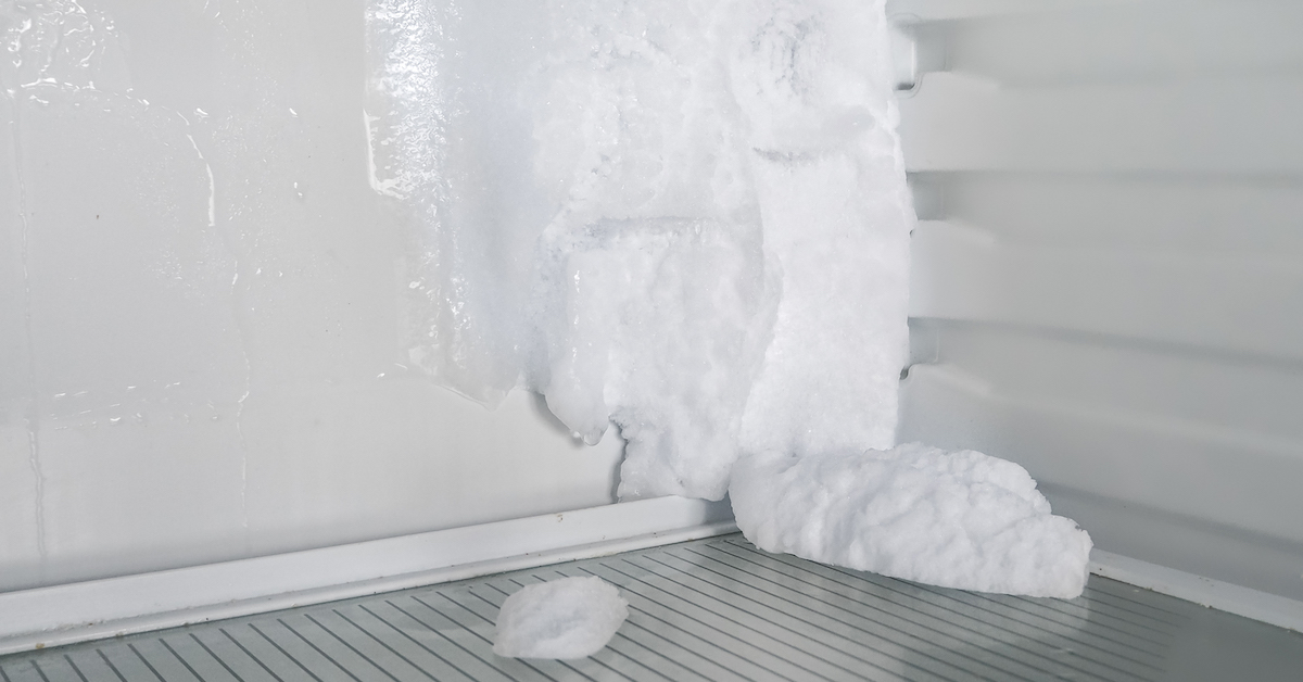 ice-refrigerator-defrosting-refrigerator